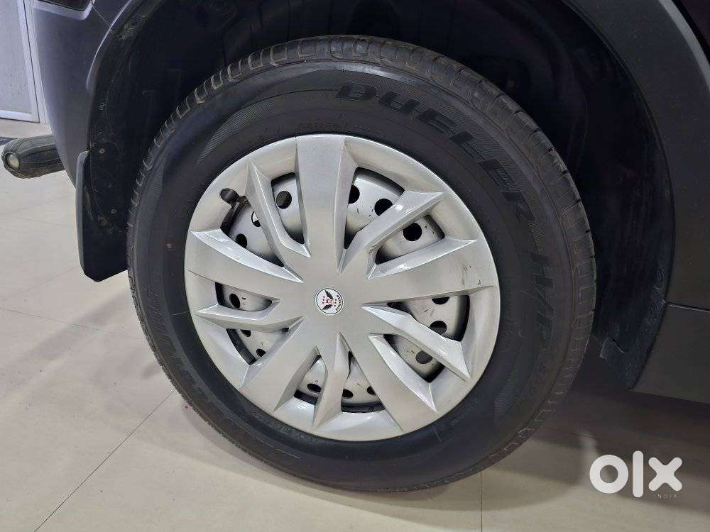 Mahindra Xuv300 W4, 2023, Petrol