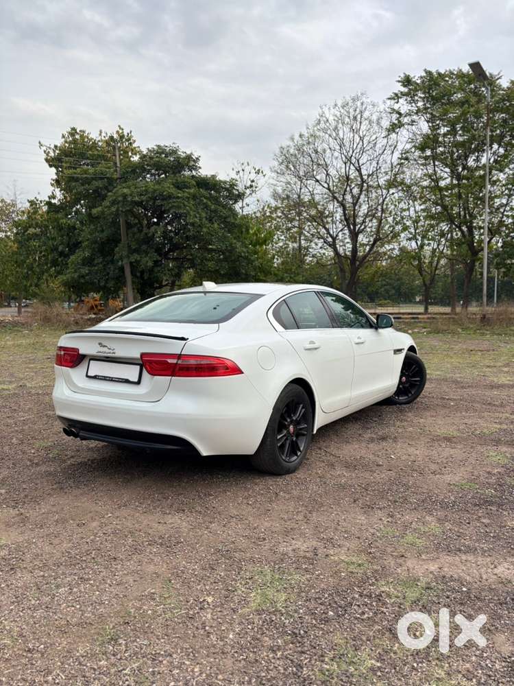 Jaguar Xe 2018
