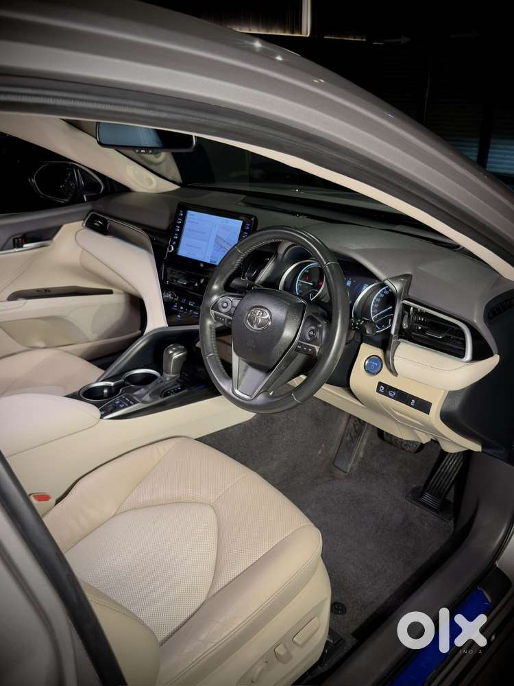 Toyota Camry Hybrid, 2023, Petrol