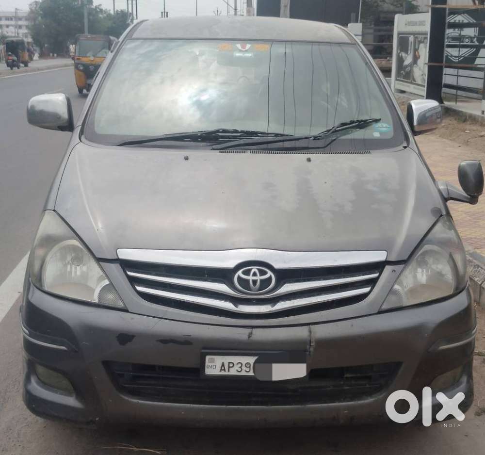Toyota Innova 2.5 E 7 Str, 2011, Diesel