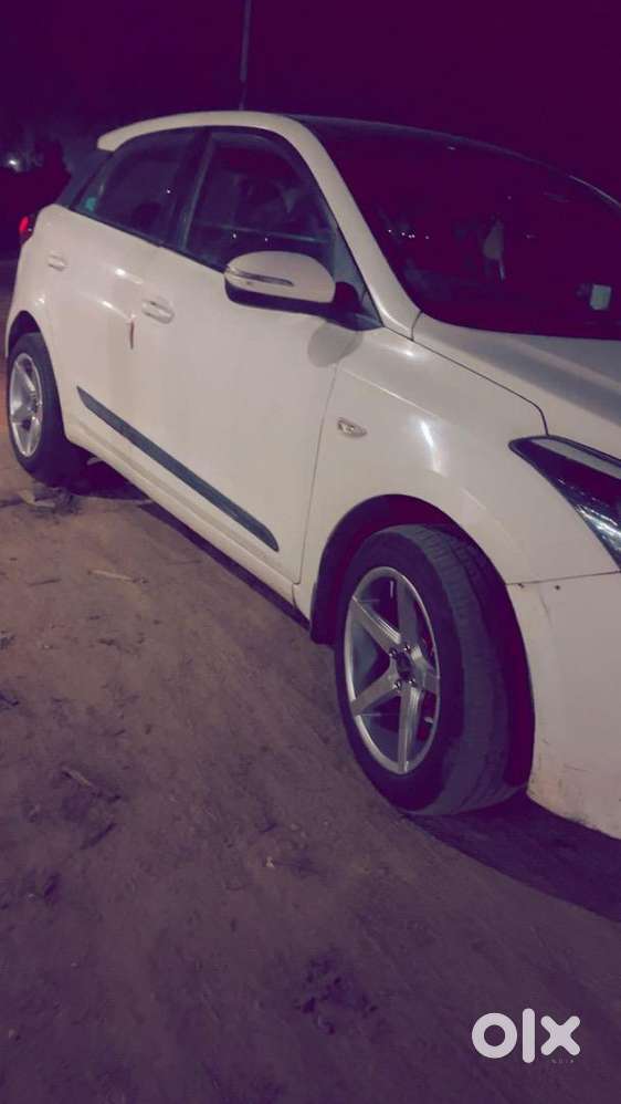 Hyundai Car 2015 Kms