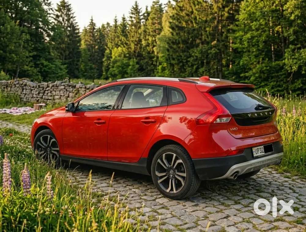 Volvo V40 Cross Country 2018 Diesel 58000 Km Driven