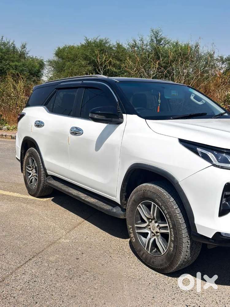 Toyota Fortuner Legender 2022