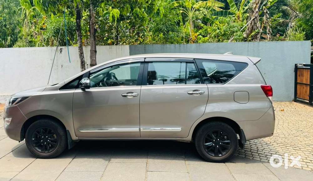 Toyota Innova Crysta 2020 Diesel Well Maintained