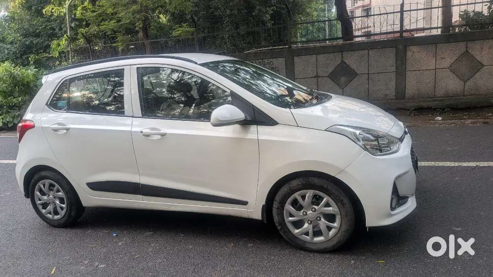 Hyundai Grand I10 Sportz 2018  Cars24 Spinny Stay Away