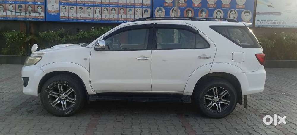 Toyota Fortuner 3.0 4x4 Manual, 2011, Diesel