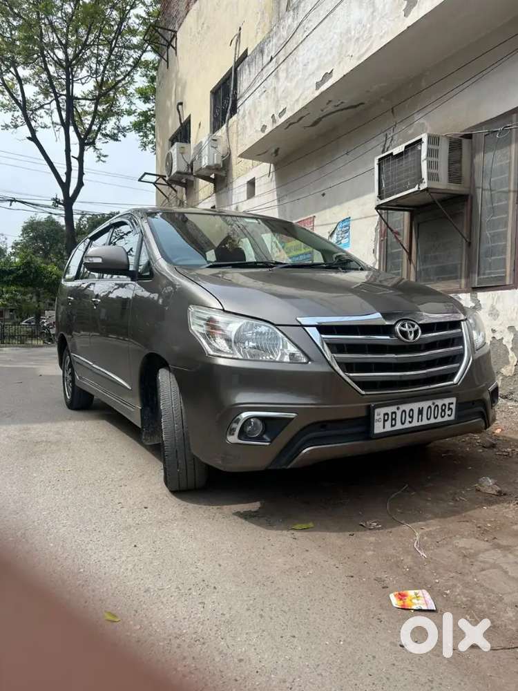 Toyota Innova 2015 Diesel 145000 Km Driven