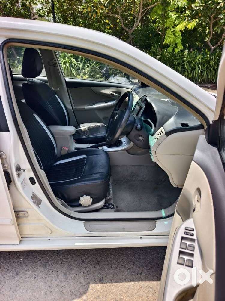 Toyota Corolla Altis, 2011, Petrol