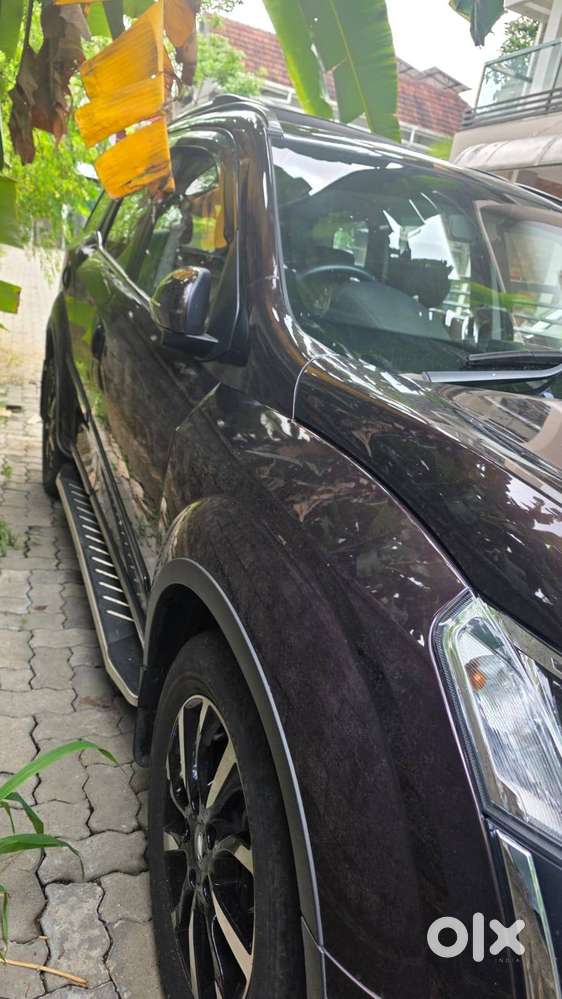 2019 Mahindra Xuv500 W11 At – Top-of-the-line Model  Kochi