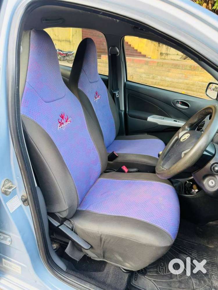 Toyota Etios V, 2012, Petrol