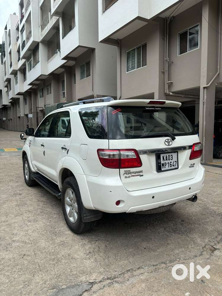 Toyota Fortuner 3.0 4x4 Manual, 2011, Diesel