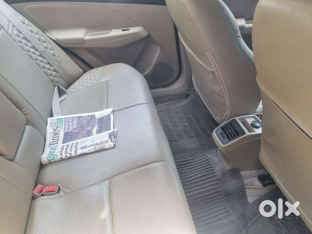 Maruti Suzuki Swift Dzire Vxi Optional, 2017, Petrol