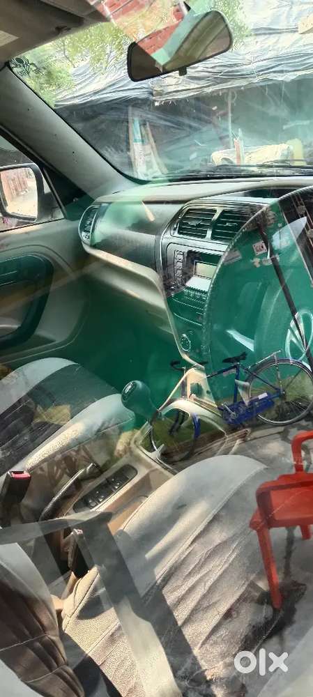 Mahindra Tuv 300 2016 Diesel 140000 Km Driven
