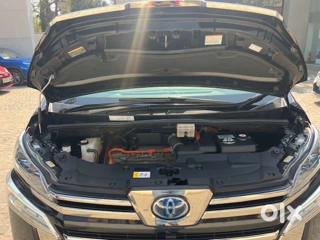 Toyota Vellfire 2.5 Hybrid, 2022