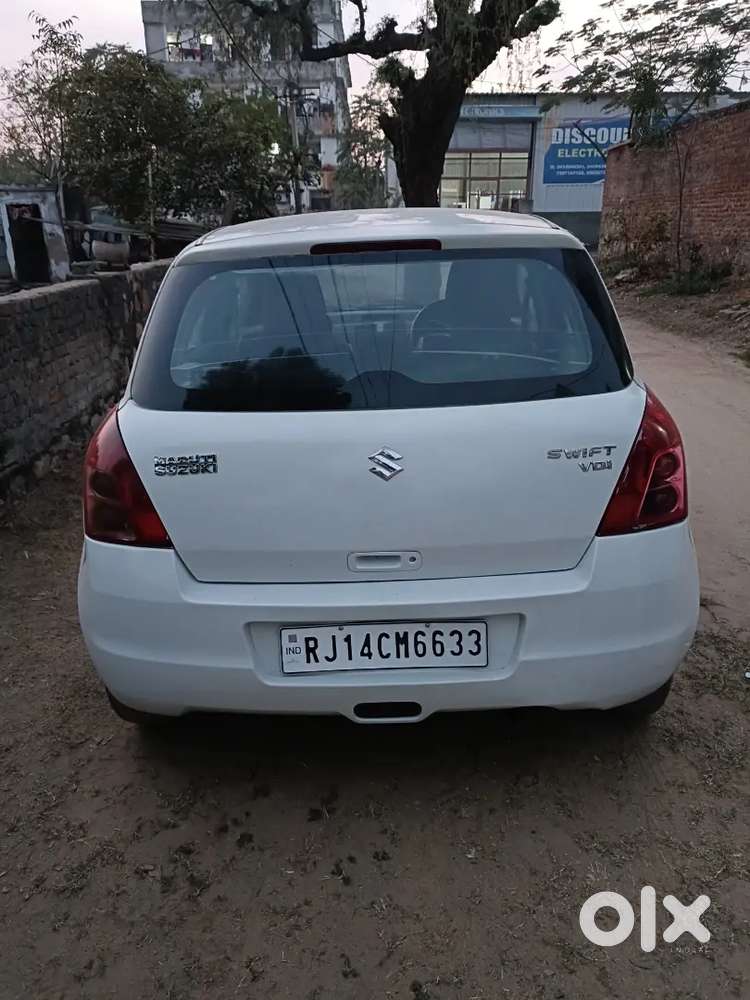 Maruti Suzuki Swift 2011 Diesel Manual Fourth-hand