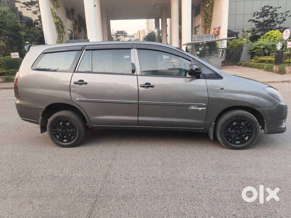 Toyota Innova 2.5 G (diesel) 8 Seater, 2011, Diesel