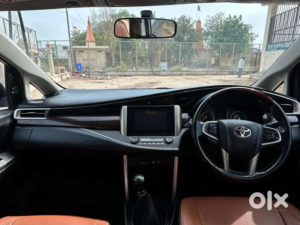 Toyota Innova Crysta 2018