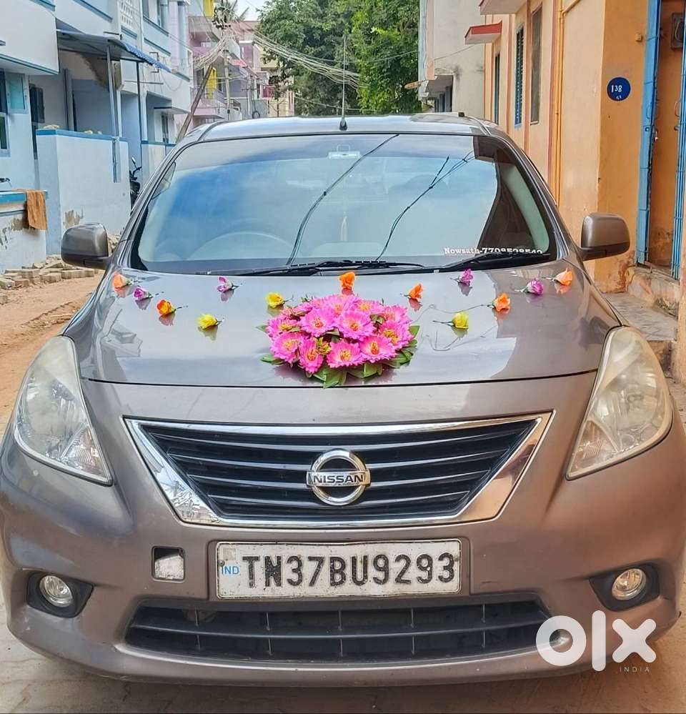 Nissan Sunny 2012