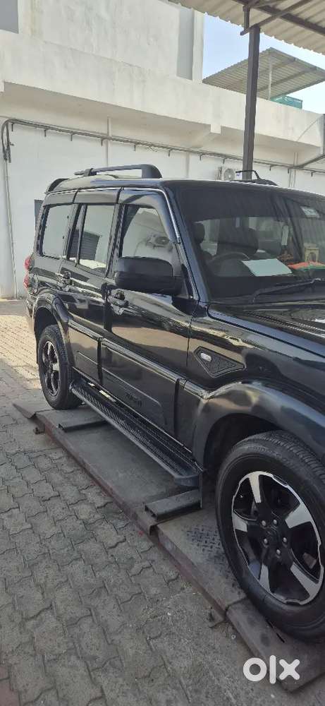 Mahindra Scorpio Classic 2024 Diesel 18500 Km Driven