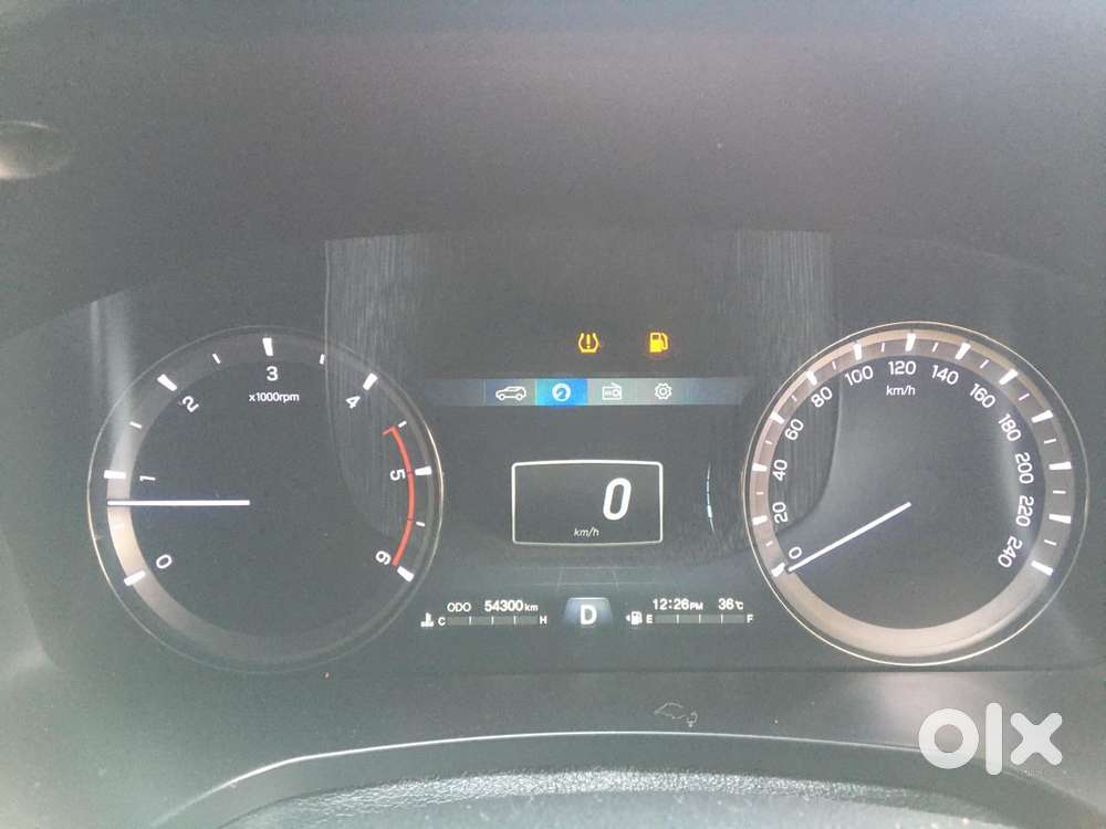 Mahindra Alturas G4 4wd At, 2021, Diesel