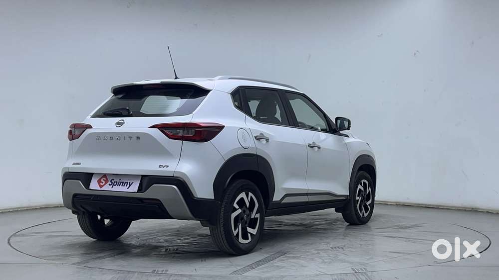 Nissan Magnite 1.0 Xv Premium Turbo Cvt, 2022, Petrol