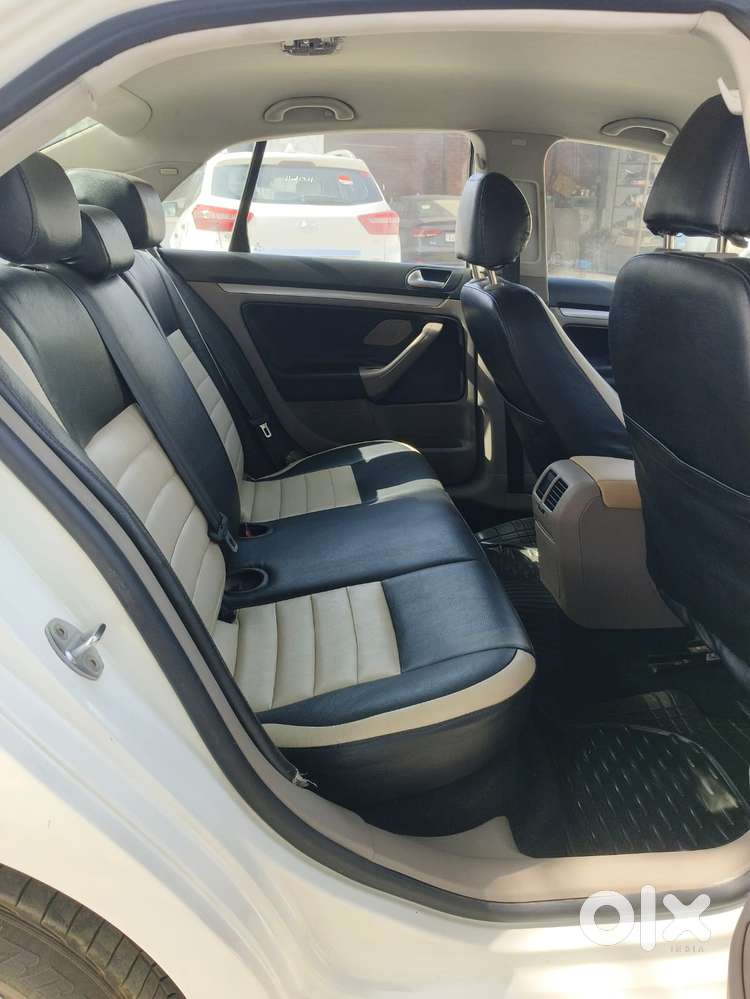 Volkswagen Jetta 1.6 Trendline, 2010, Petrol