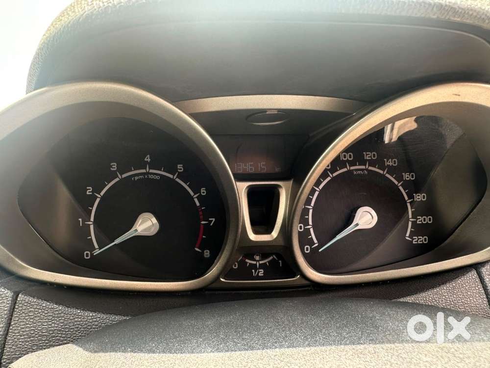Ford Ecosport Titanium 2016 Automatic With Retrofitted Cng- Loveto Kit