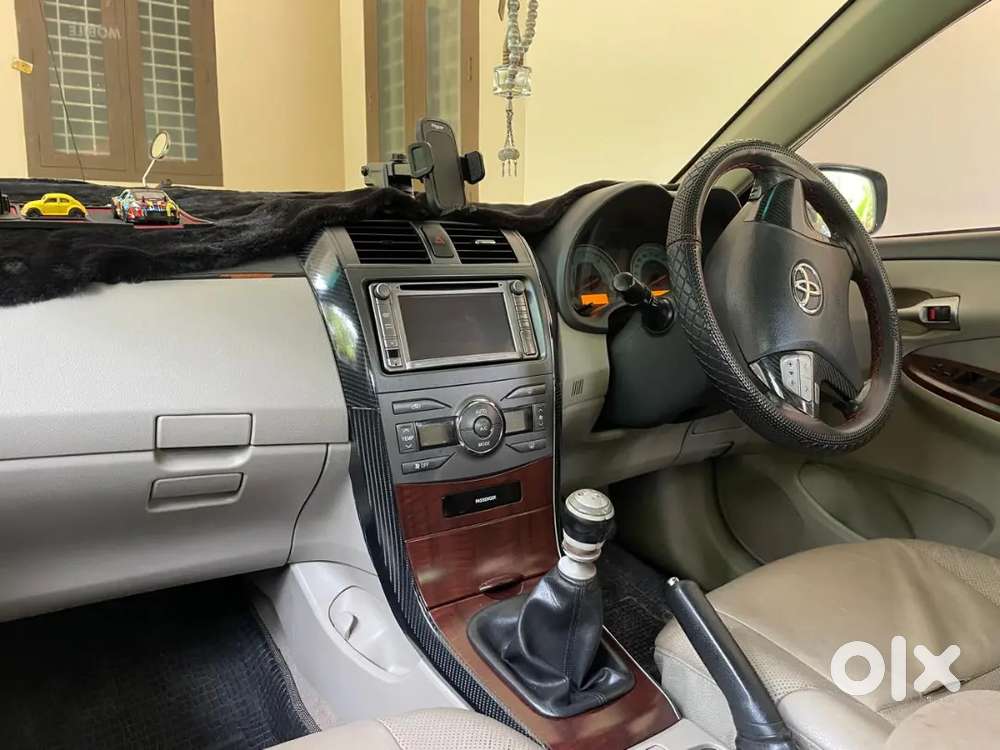 Toyota Corolla Altis 2012