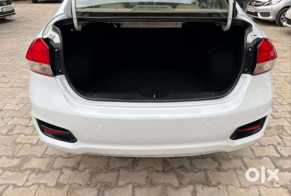 Maruti Suzuki Ciaz 2014-2017 At Zxi Plus, 2016, Petrol