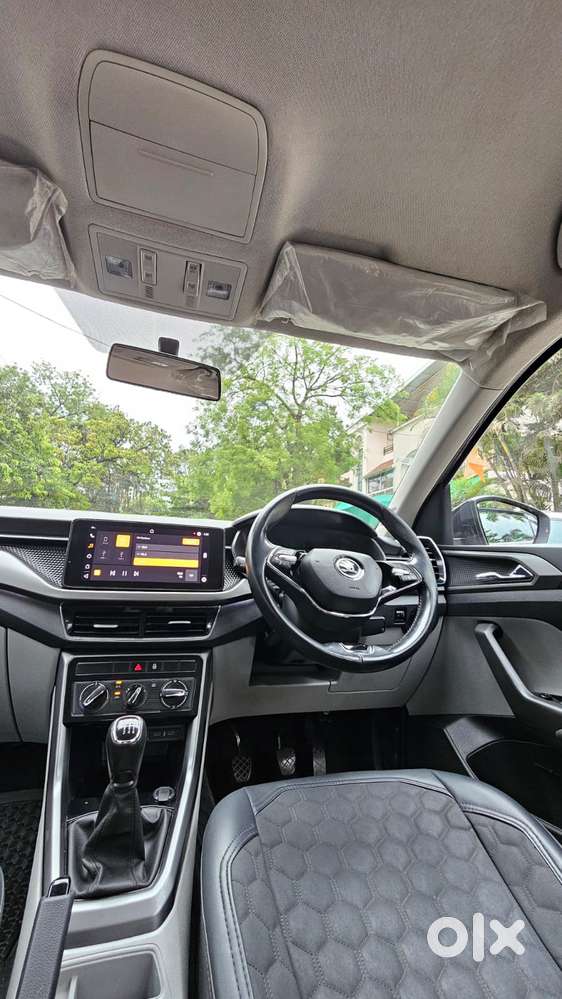 Skoda Kushaq 1.0 Tsi Ambition, 2022, Petrol