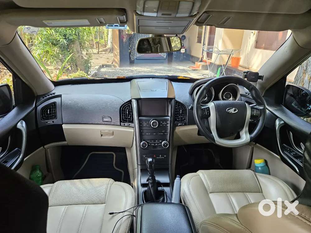 Xuv500, W6 Manual, 2017 Registered,napoli Black Colour.single Owned