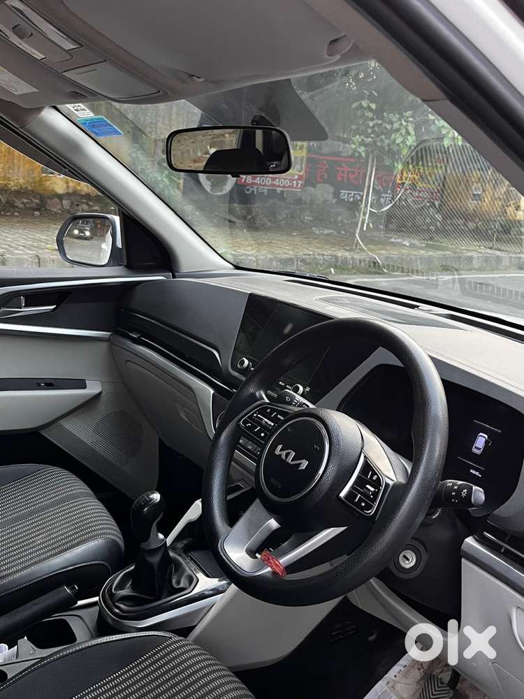 Kia Carens 1.4 Prestige 7 Str, 2023, Petrol