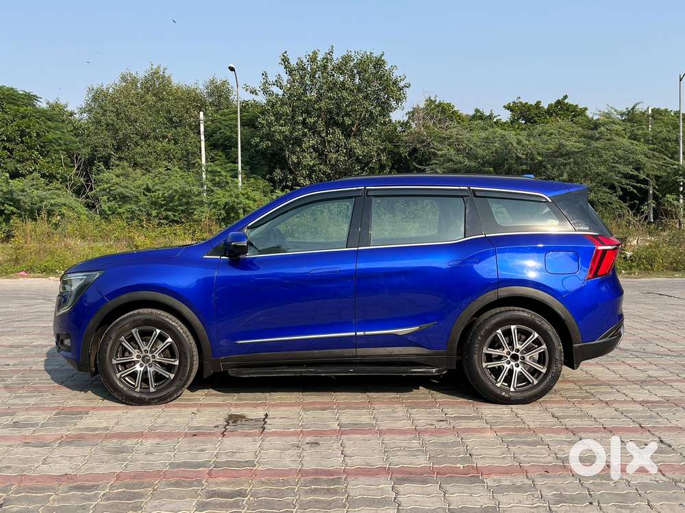 Mahindra Xuv700 2.0 Ax 7 Petrol Mt Str, 2022, Petrol