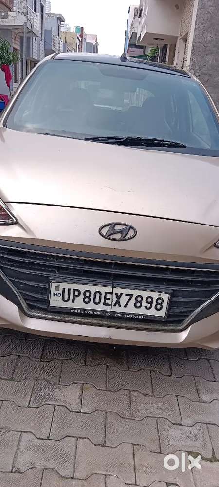 मुझे अपनी कर बेचनी है अर्जेंट में लेने वाले ही कॉल करें