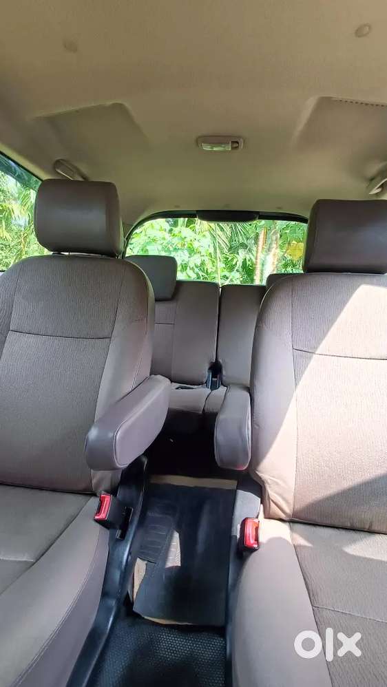 Toyota Innova 2.5 G, 2016 Diesel
