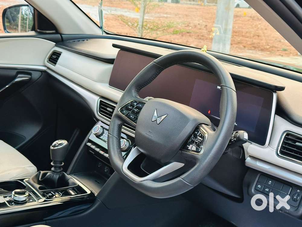 Mahindra Xuv700 2.2 Ax 7 Diesel Mt Luxury Pack Str, 2024, Diesel