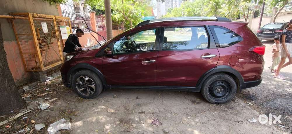 7 Seater Honda Petrol 2017
