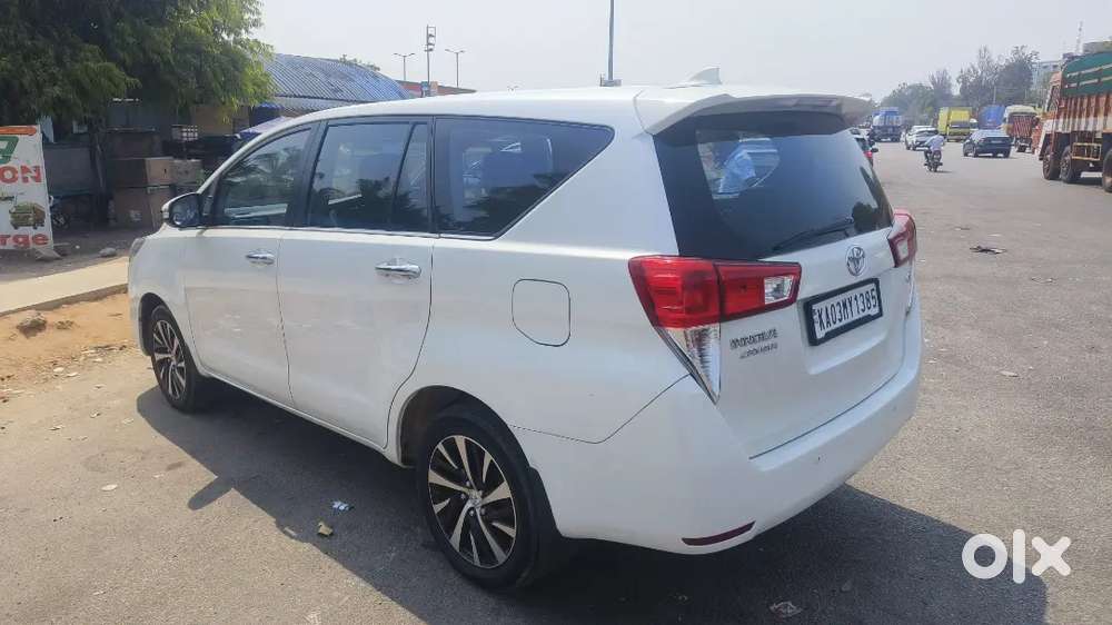 Toyota Innova Crysta 2016