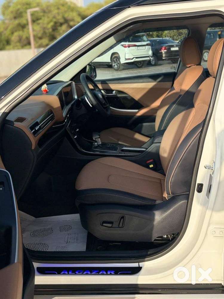 Hyundai Alcazar Signature (o) 6 Str 1.5 Petrol Dct, 2025, Petrol