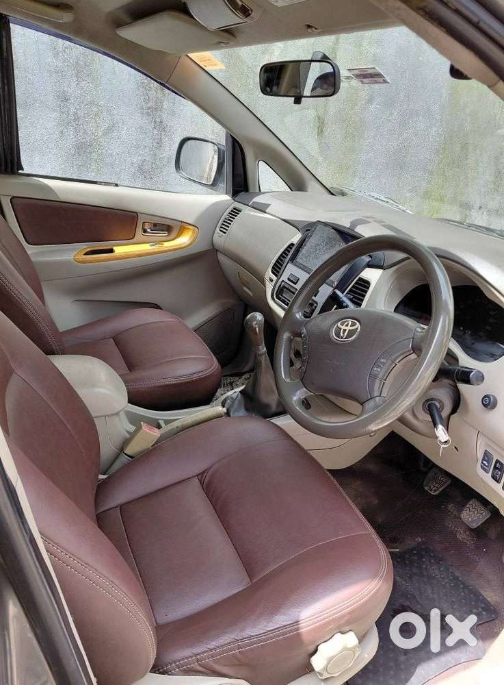 Toyota Innova 2.5 V 7 Str, 2011, Diesel