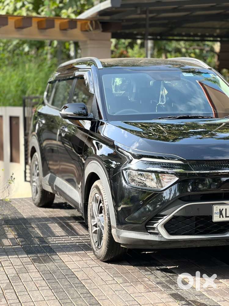 Kia Carens Petrol Automatic 2022