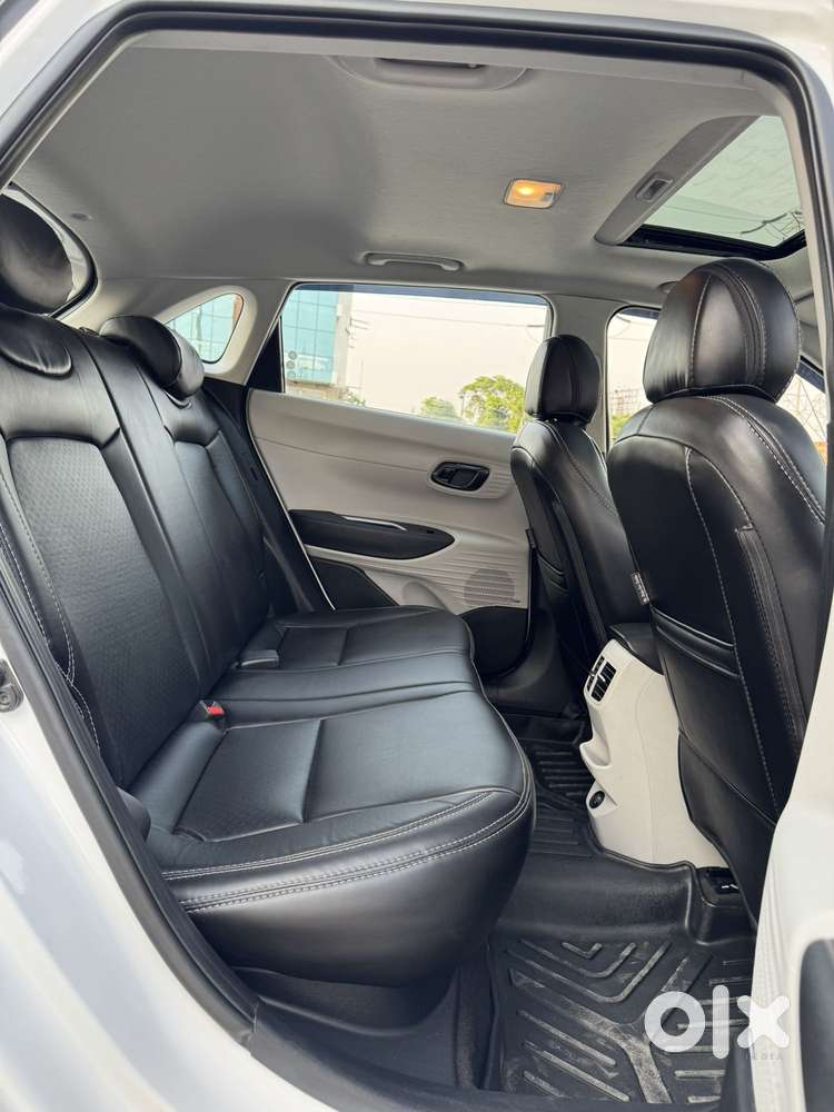 Hyundai Elite I20 1.2 Asta (o) Dual Tone, 2024, Petrol