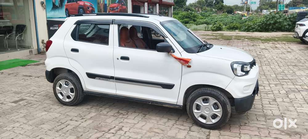 Maruti Suzuki S-presso Vxi, 2024, Petrol