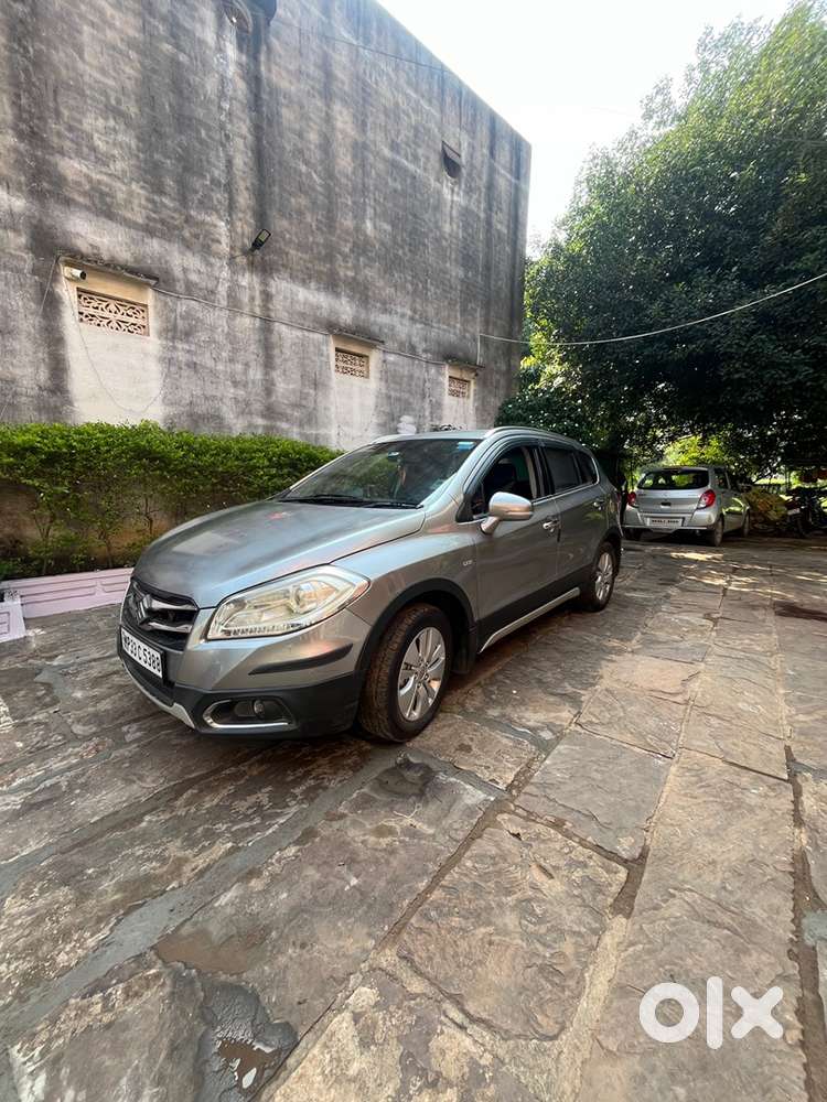 Maruti Suzuki S-cross 2016 Diesel Well Maintained