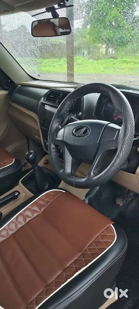 Mahindra Tuv 300 2018