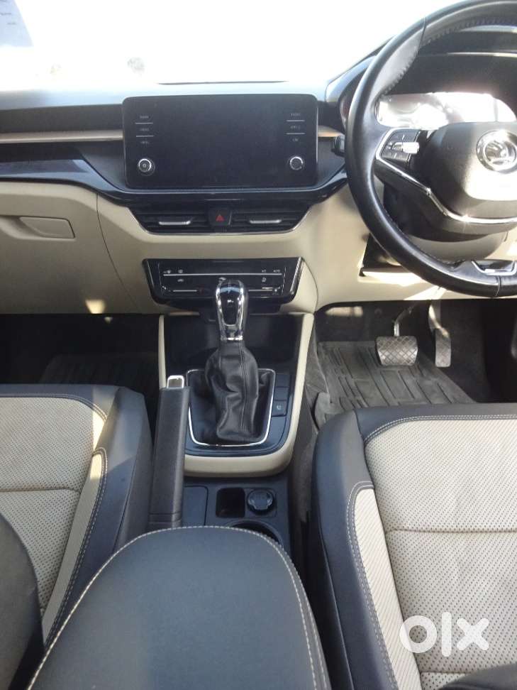 Skoda Slavia 1.5 Tsi Style At, 2022, Petrol