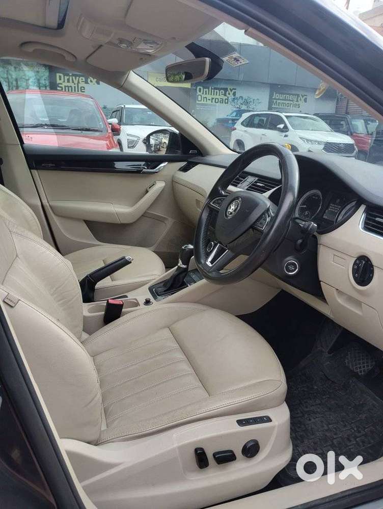 Skoda Octavia Elegance 1.8 Tsi At, 2018, Petrol