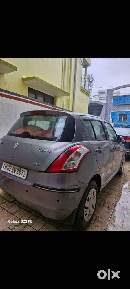 Maruti Suzuki Swift Vxi 1.2 Abs Bs-iv, 2013, Petrol