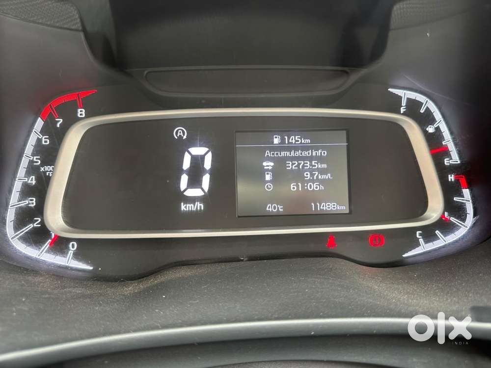 Kia Sonet Htk G, 2023, Petrol