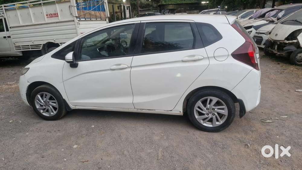 Honda Jazz 2016 Diesel Well Maintained